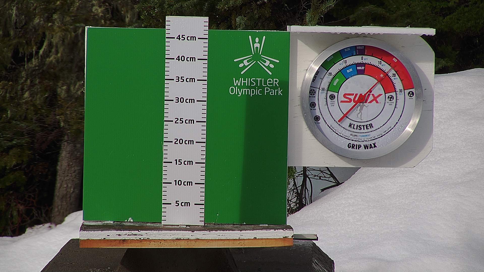 Snow stake cleared daily between 8:30–9:00am. Wax thermometer readings may be higher in direct morning sun.