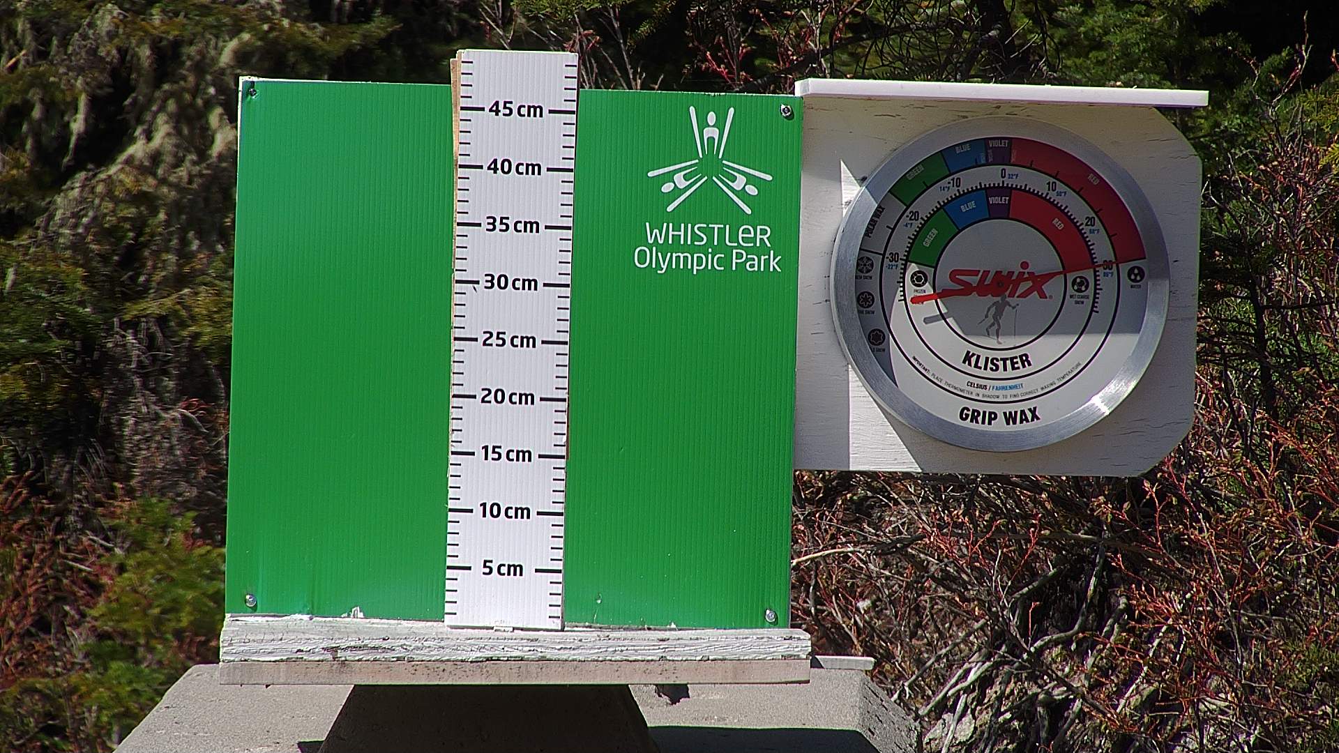 Snow stake cleared daily between 8:30–9:00am. Wax thermometer readings may be higher in direct morning sun.