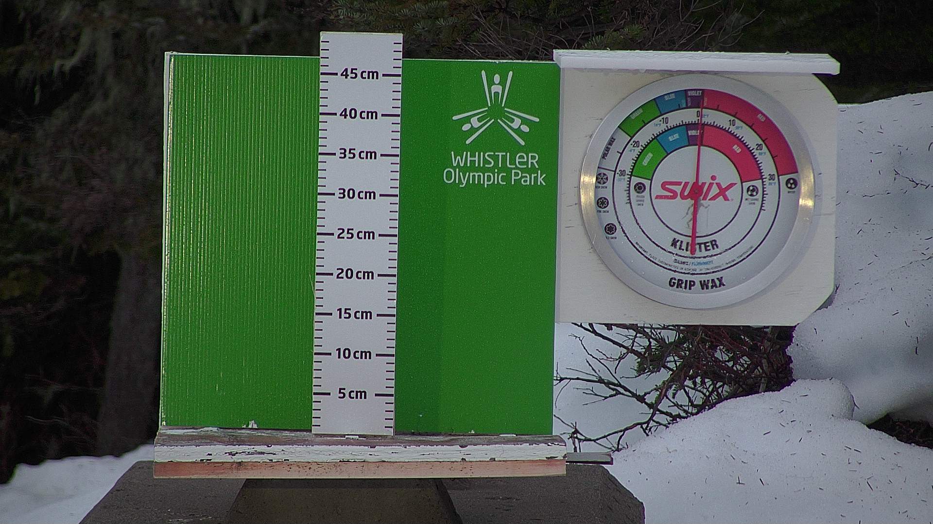 Snow stake cleared daily between 8:30–9:00am. Wax thermometer readings may be higher in direct morning sun.