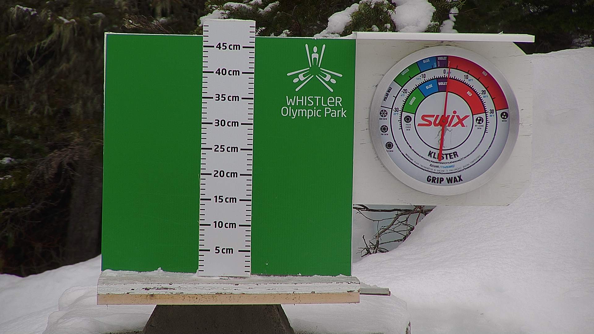 Snow stake cleared daily between 8:30–9:00am. Wax thermometer readings may be higher in direct morning sun.