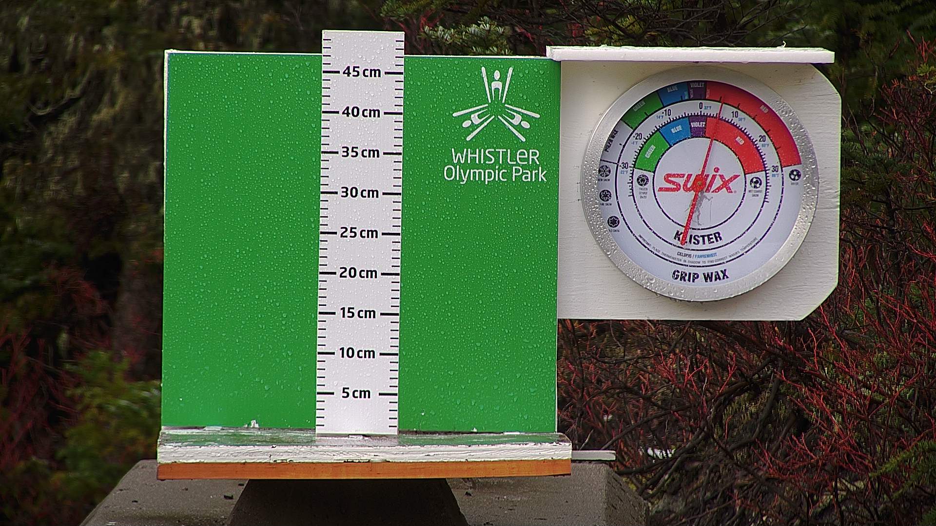 Snow stake cleared between 8:30 and 9am every morning