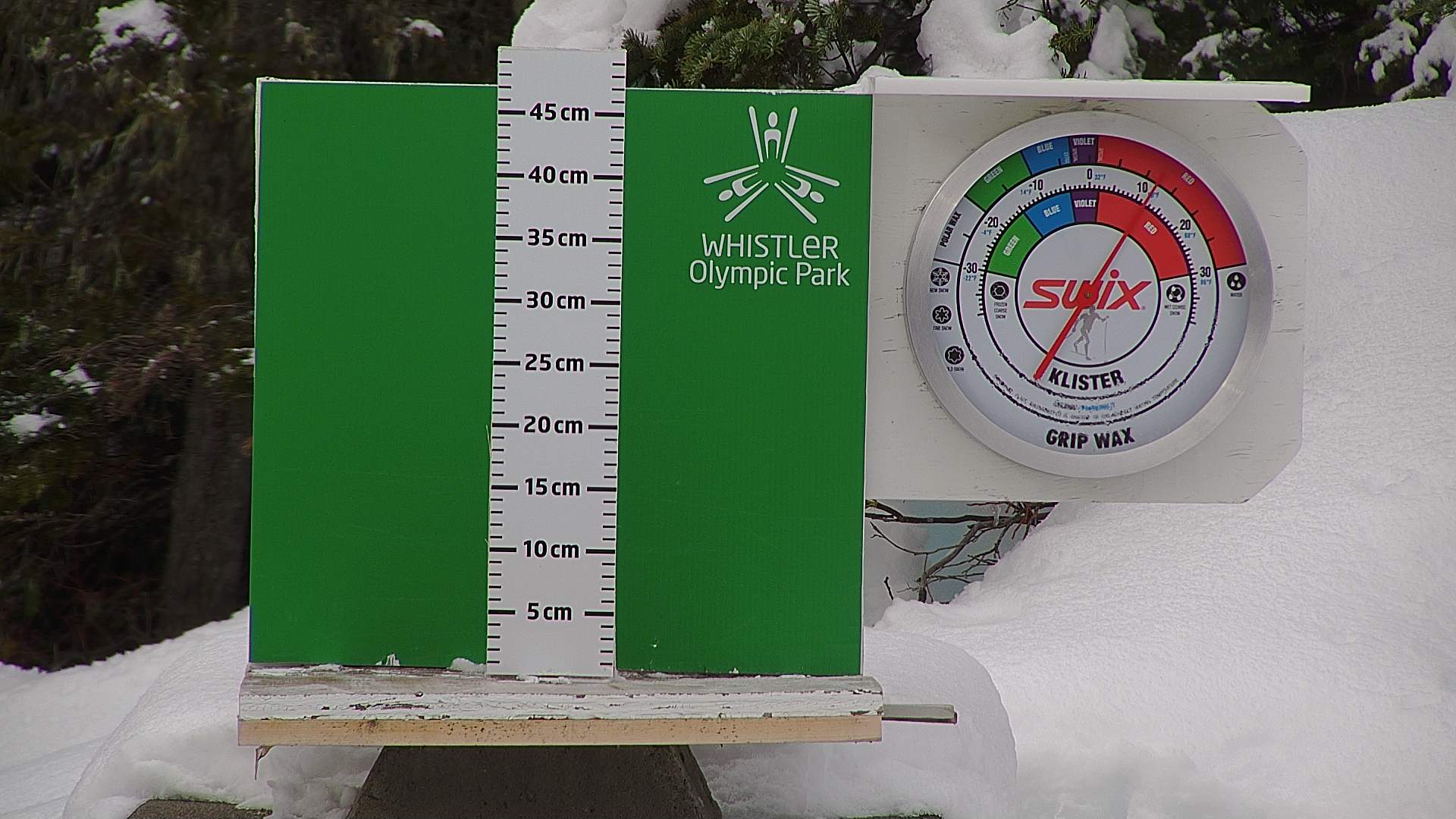 Snow stake cleared daily between 8:30–9:00am. Wax thermometer readings may be higher in direct morning sun.