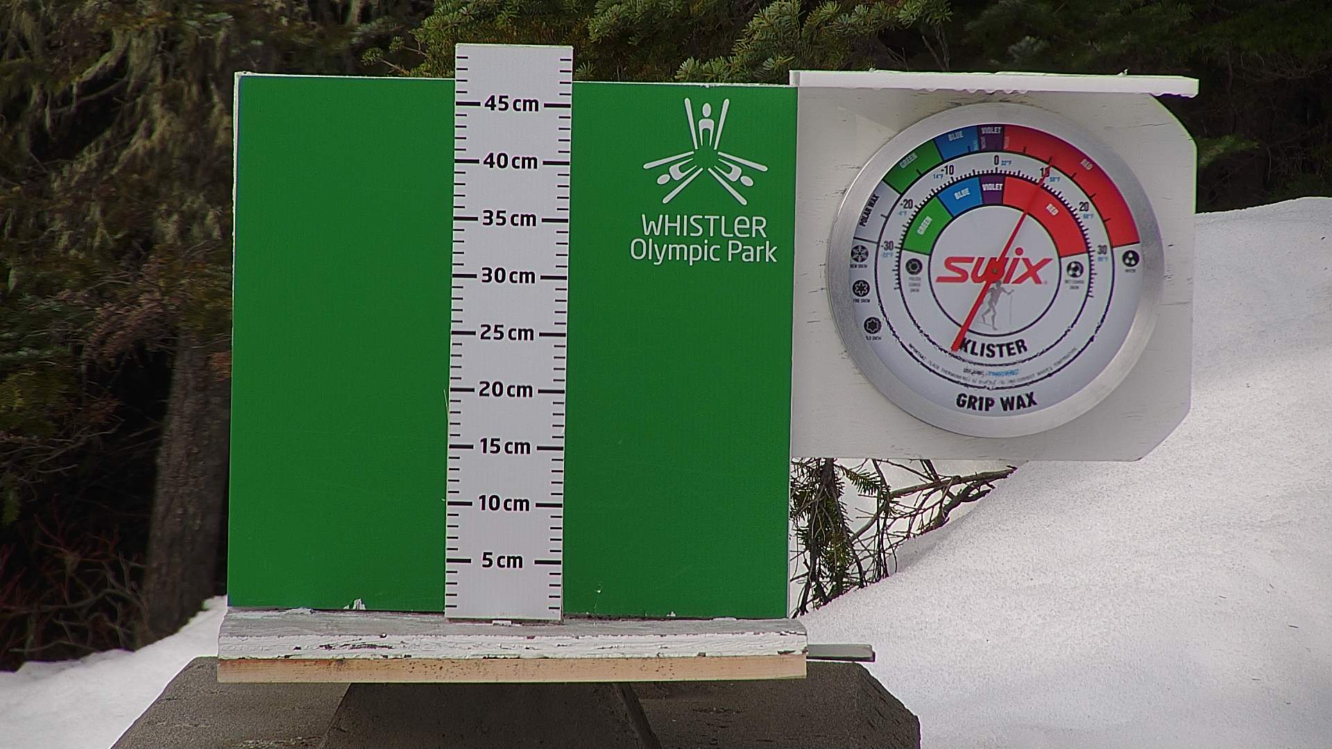 Snow stake cleared daily between 8:30–9:00am. Wax thermometer readings may be higher in direct morning sun.