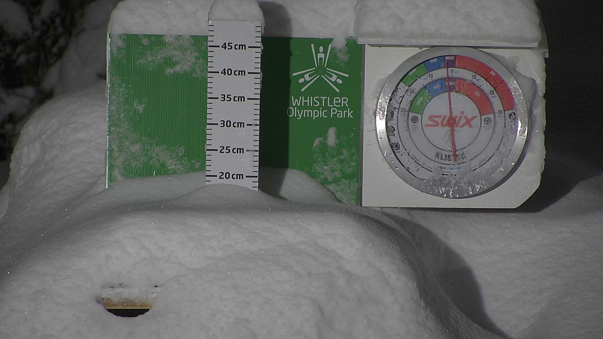 Snow stake cleared between 8:30 and 9am every morning