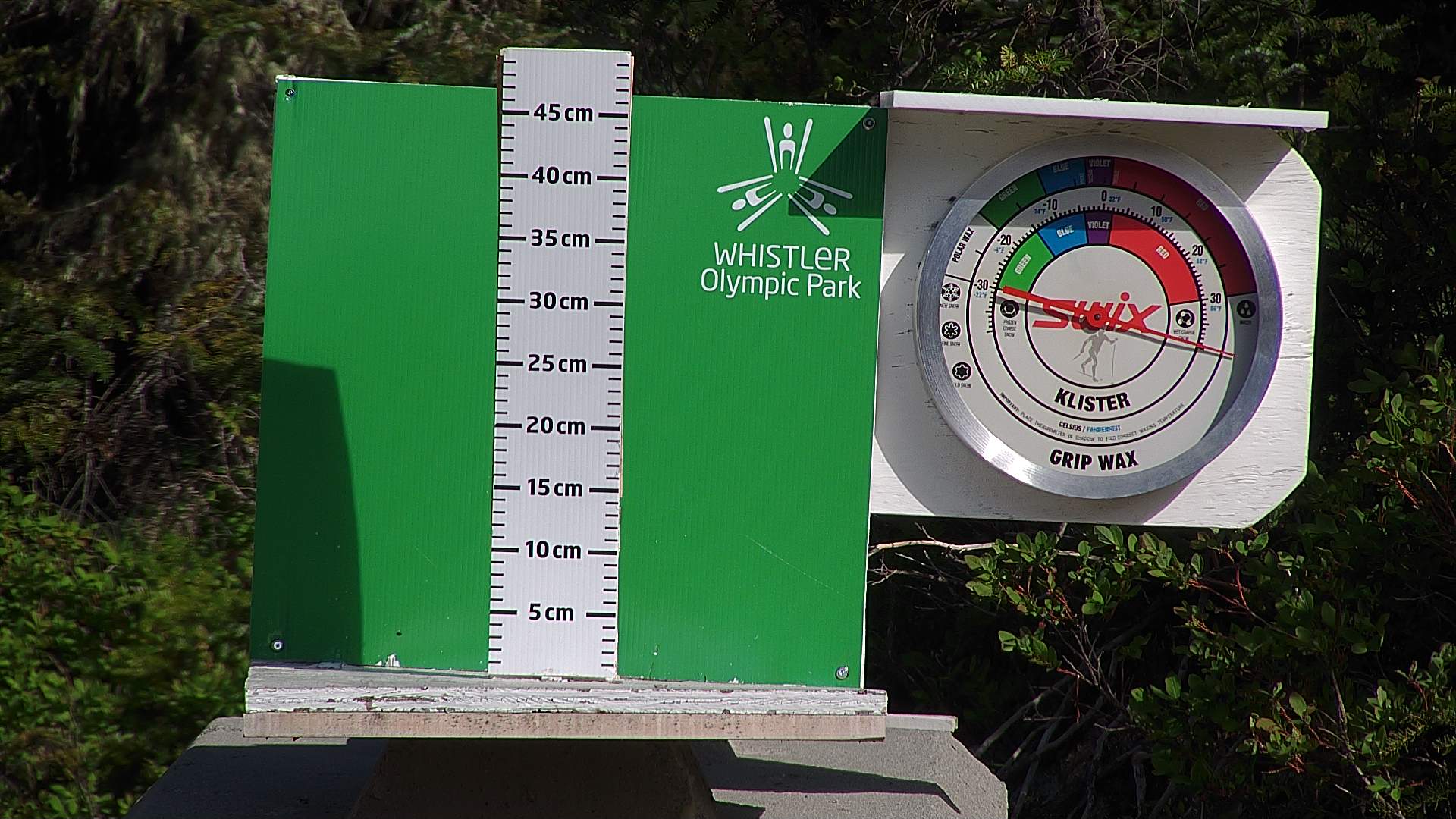 Snow stake cleared daily between 8:30–9:00am. Wax thermometer readings may be higher in direct morning sun.