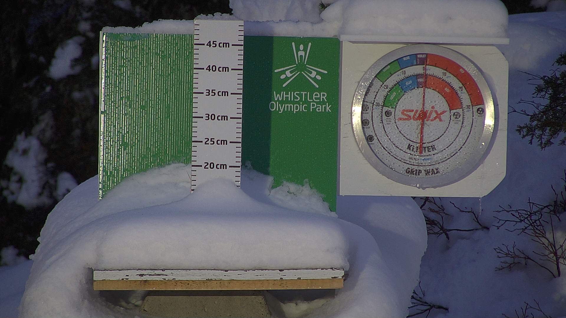 Snow stake cleared daily between 8:30–9:00am. Wax thermometer readings may be higher in direct morning sun.
