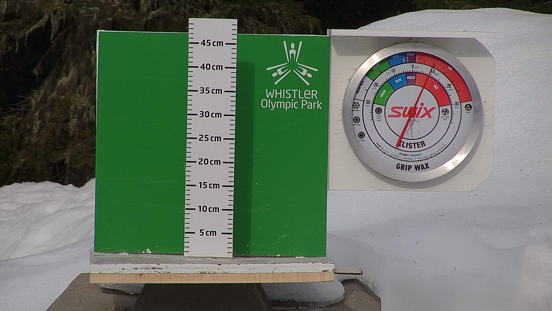 Snow stake cleared daily between 8:30–9:00am. Wax thermometer readings may be higher in direct morning sun.