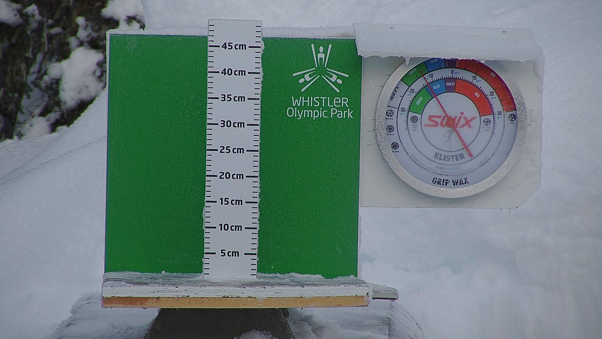 Snow stake cleared between 8:30 and 9am every morning