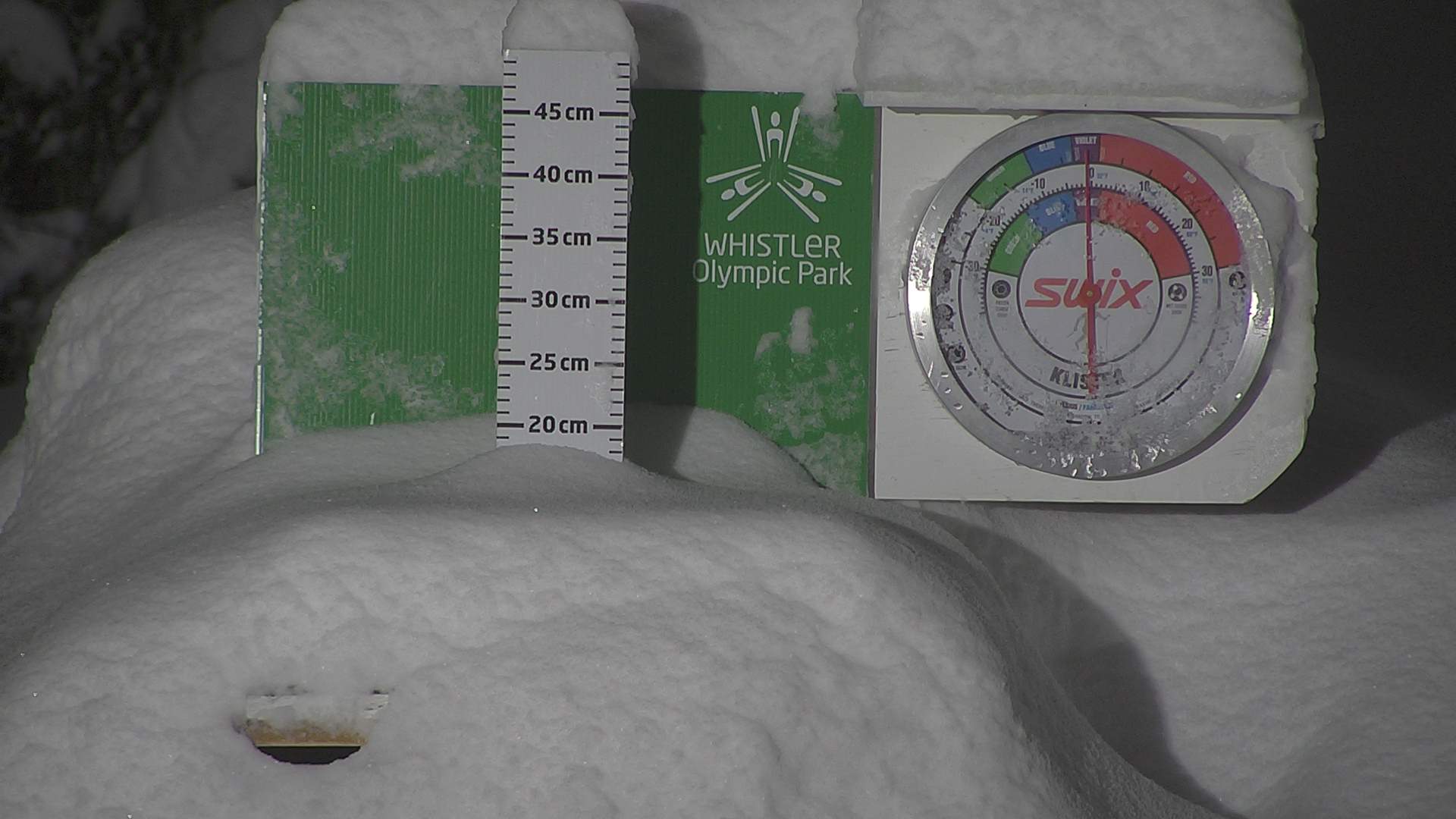 Snow stake cleared between 8:30 and 9am every morning