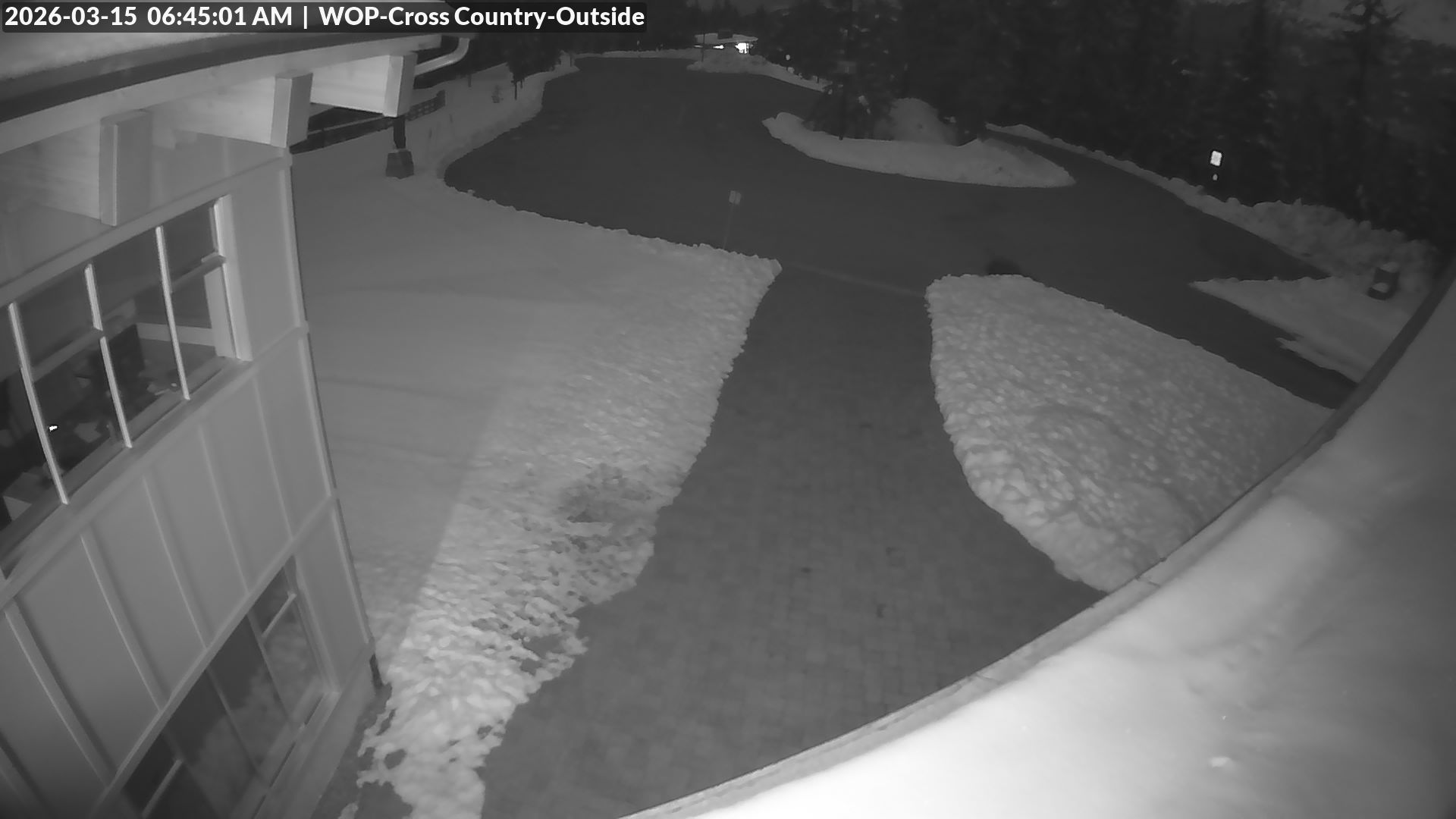 View looking South from Cross Country towards the Daylodge